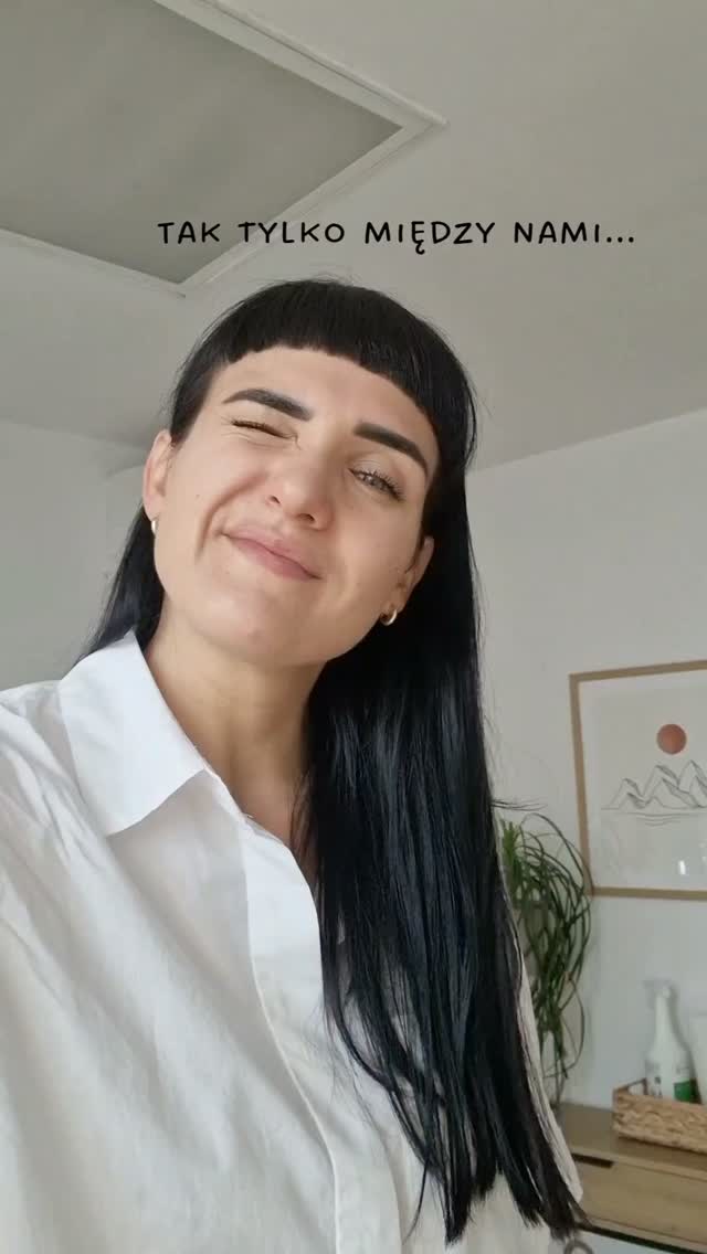Pod  koniec tygodnia jadę na urlop 🌳
Więc to ostatni dzwonek, żeby się ze mną spotkać jeszcze przed sierpniem ☀️ 
W tym tygodniu mam bardzo wyjątkowo dodatkowe terminy popołudniowe, więc warto je łapać póki są (zaraz otworzę je w rezerwacji).
.
A tymczasem wracam do bobu i pomidorów ❤️❤️❤️